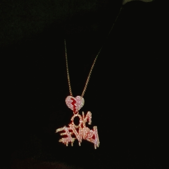 Necklace wit pendant